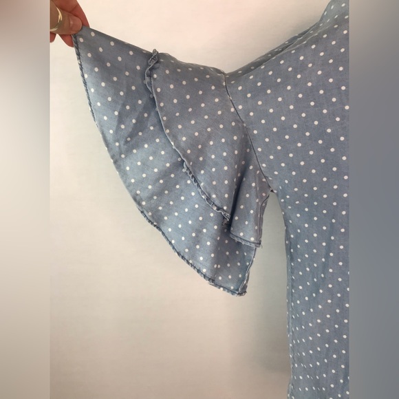 Love 8³ Chambray Blue & White Polka Dot V-Neck Ruffled Sleeve Blouse - Picture 5 of 12